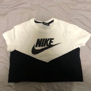 Nike Crop Top